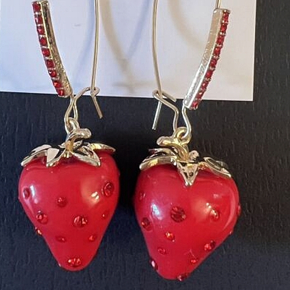 New! BETSEY JOHNSON Red Strawberry Fields Collection Statement Earrings. - Picture 4 of 6